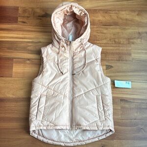 NWT Zella puffer vest
